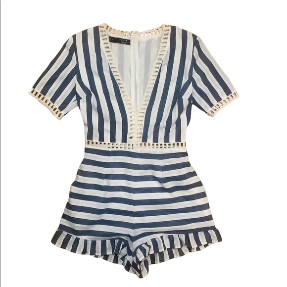 Paper Heart white & blue deep v-neck striped cutout romper with pockets, size 8